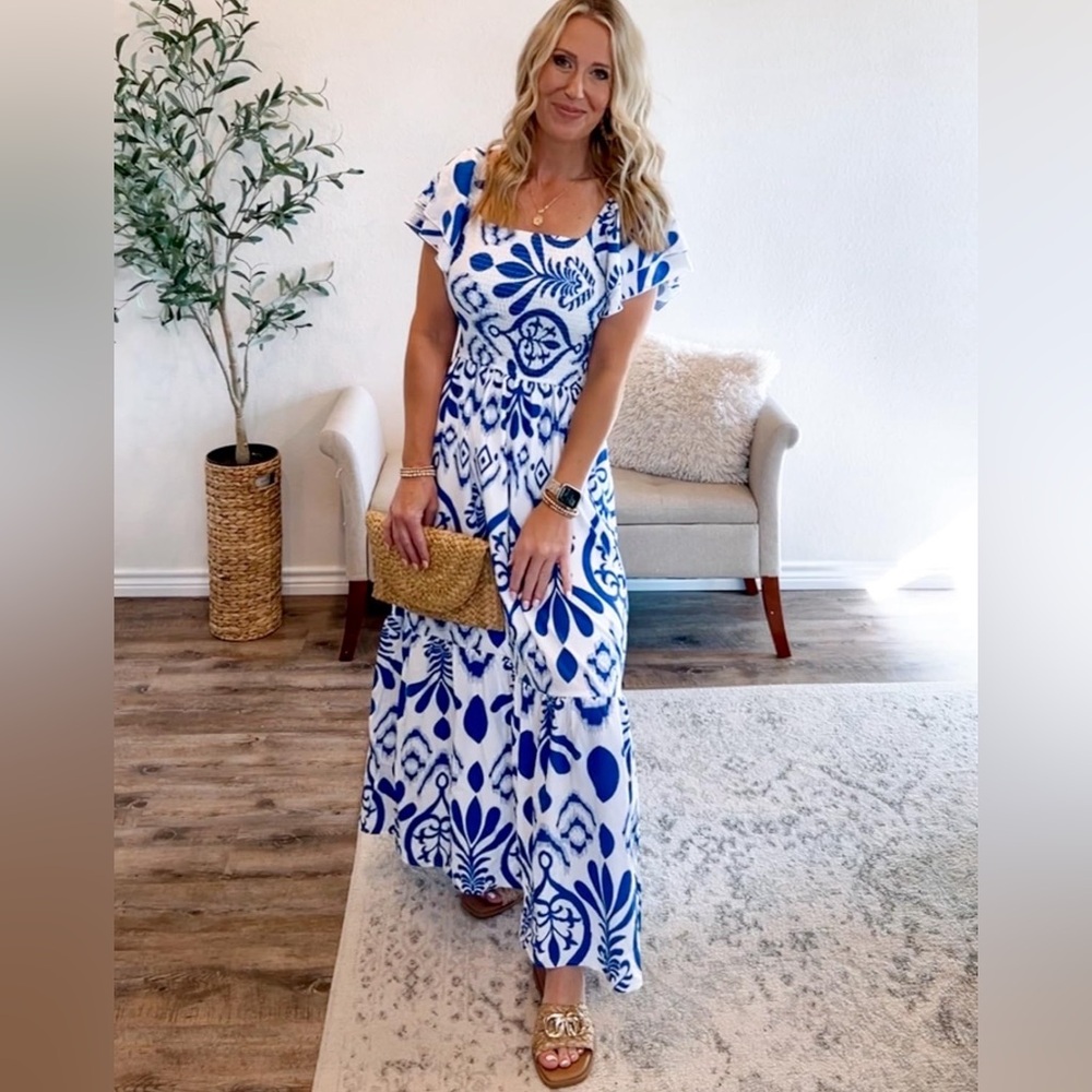 Women’s Floral Print Layered Short Sleeve square Neck Ruffle High Waisted Line.